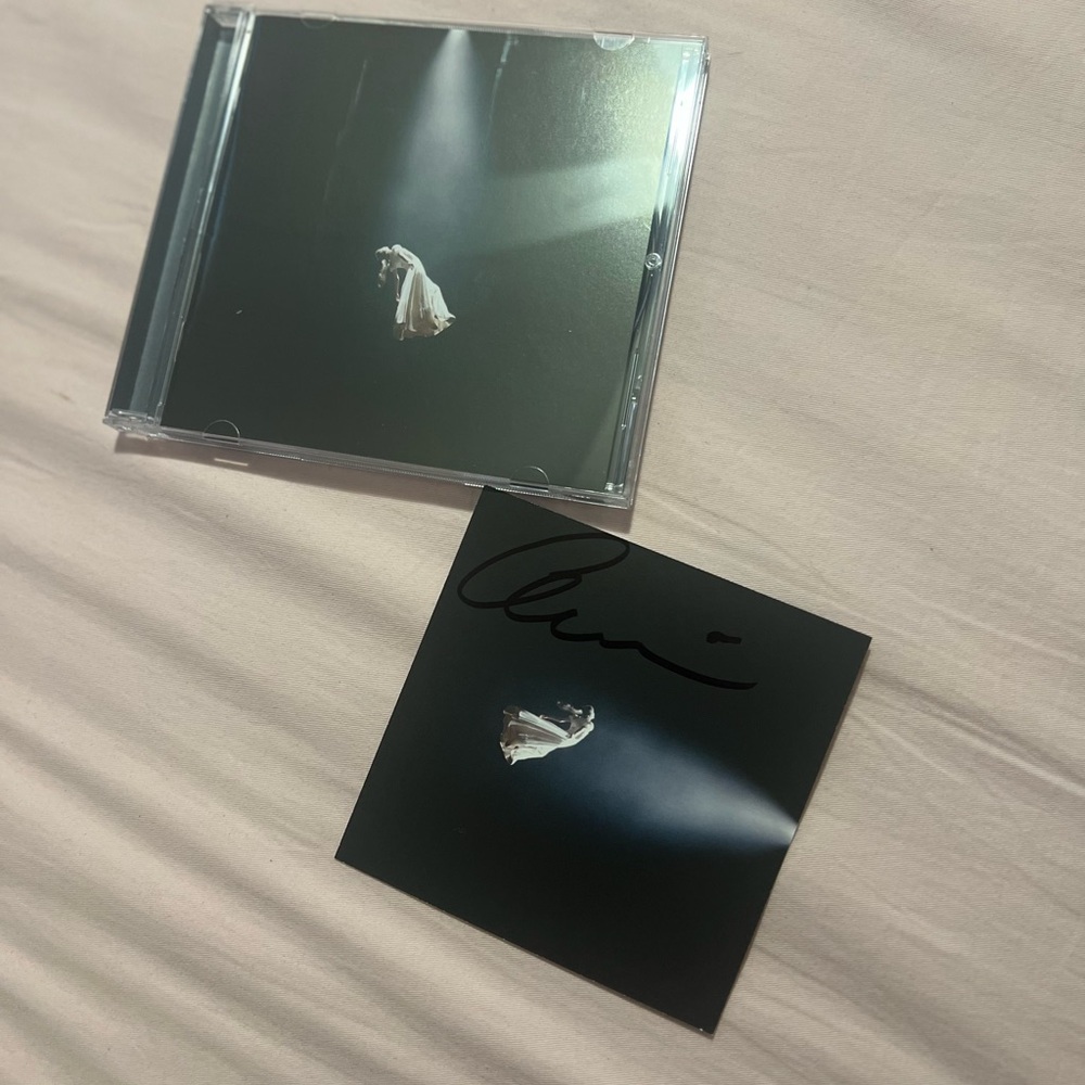 Signed Ariana Grande eternal sunshine CD Album - Picture 2 of 6